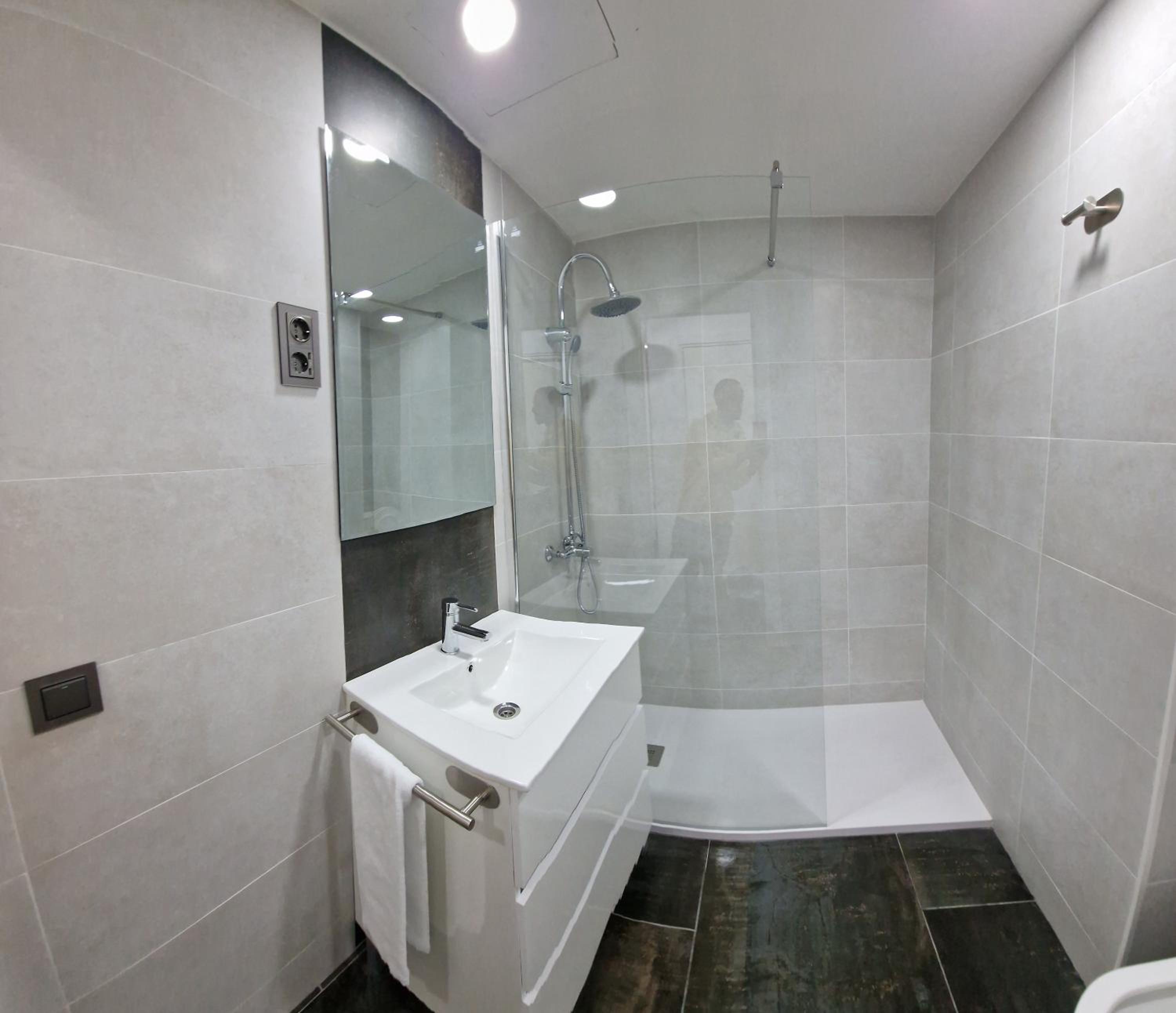 ESTUDIO RECIEN REFORMADO EN HOTEL 1 LINEA PLAYa view 4