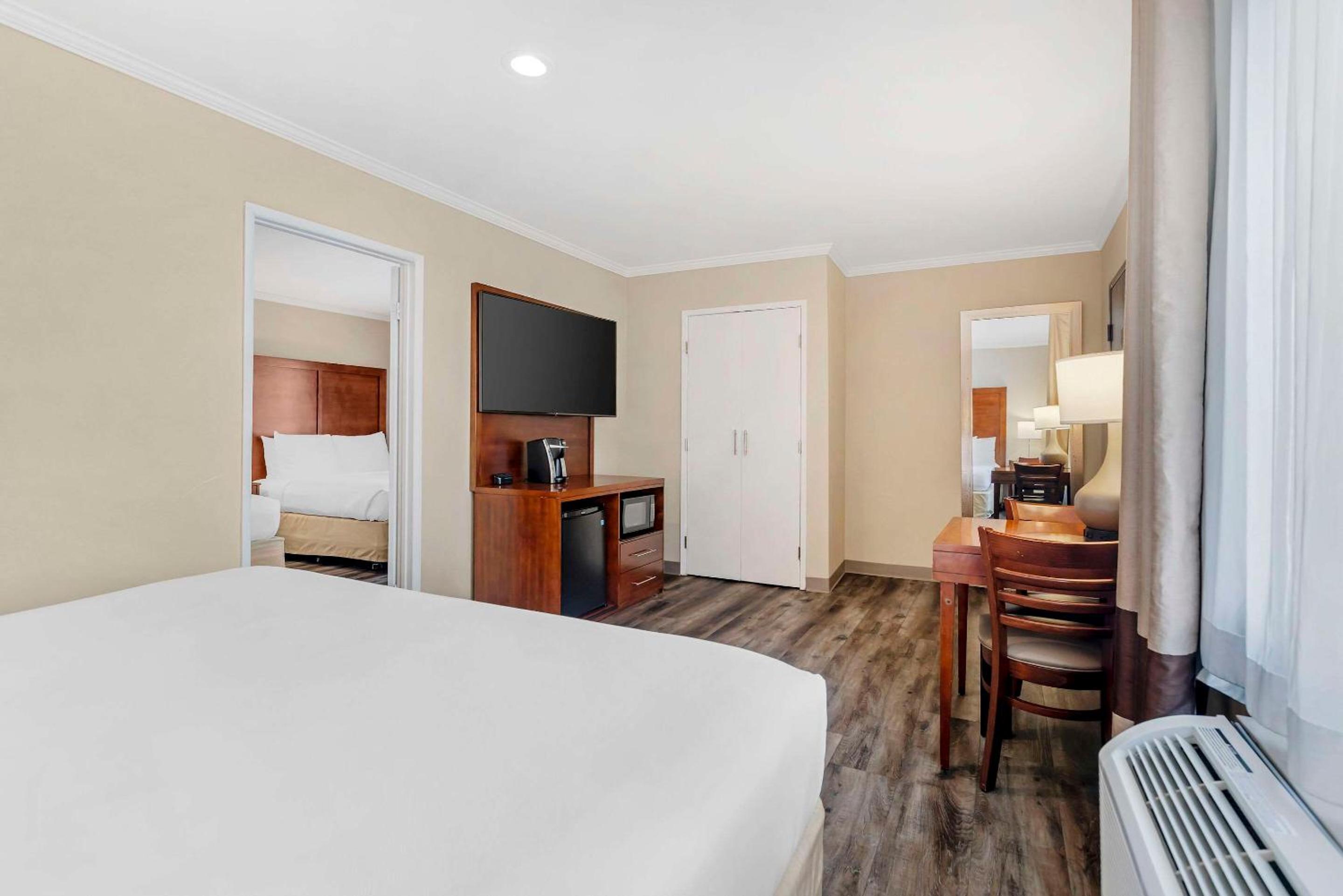 Comfort Inn Santa Monica - West Los Angeles