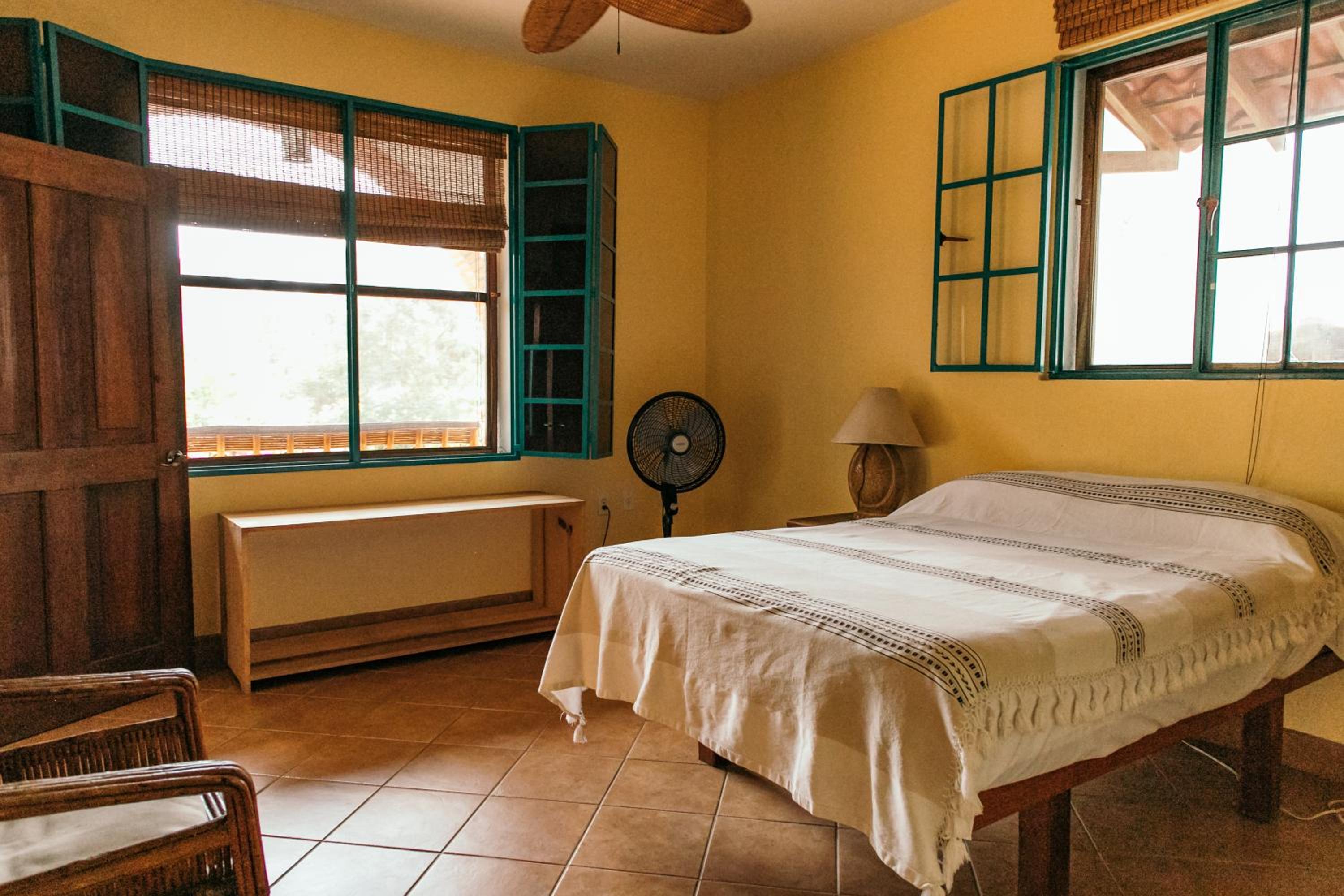 Bombon Guesthouse