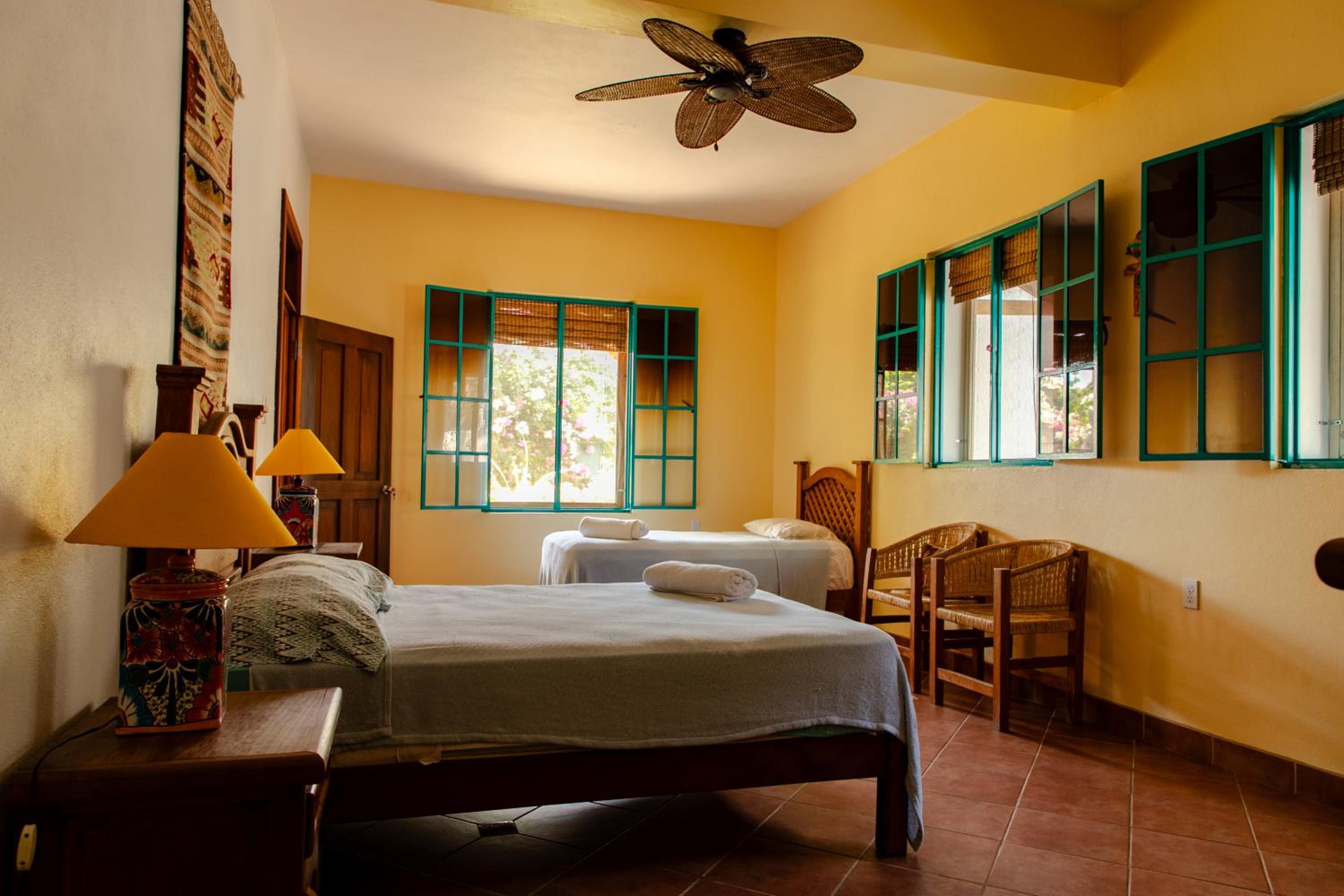 Bombon Guesthouse