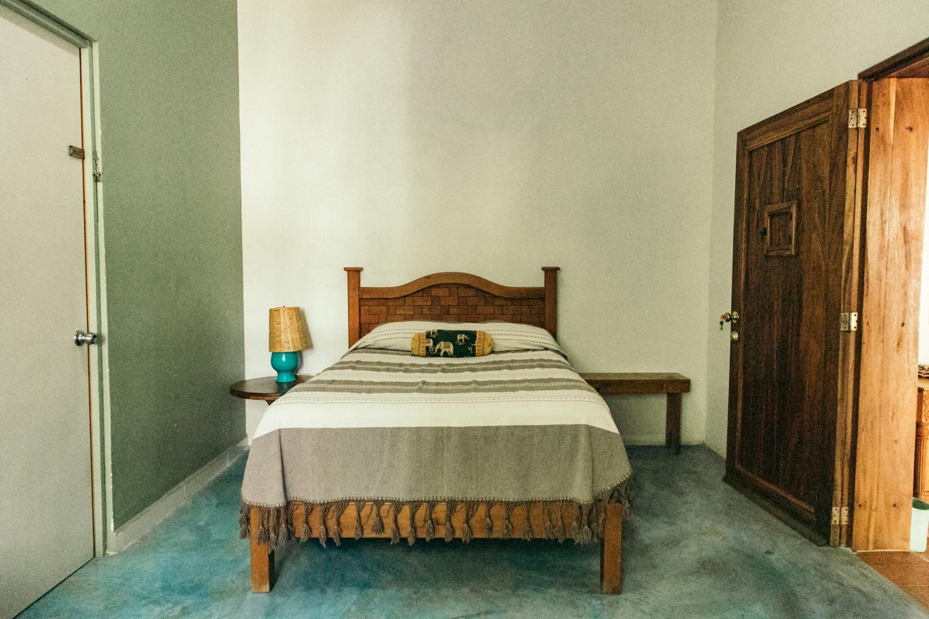 Bombon Guesthouse