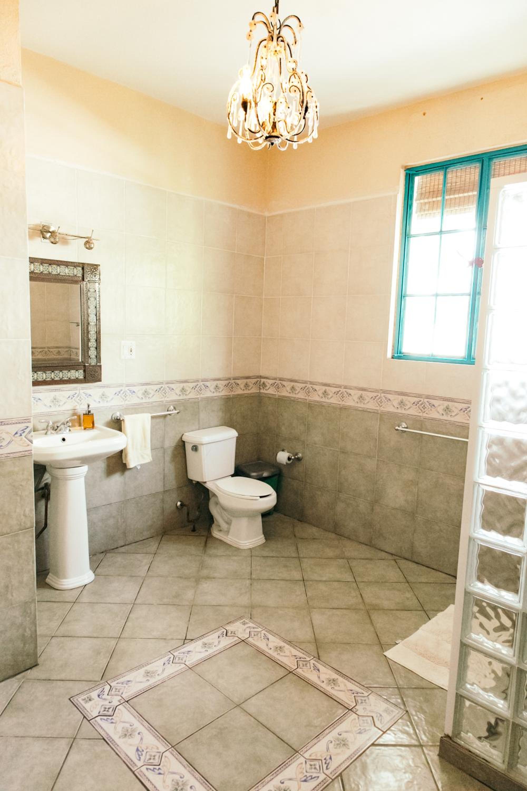 Bombon Guesthouse