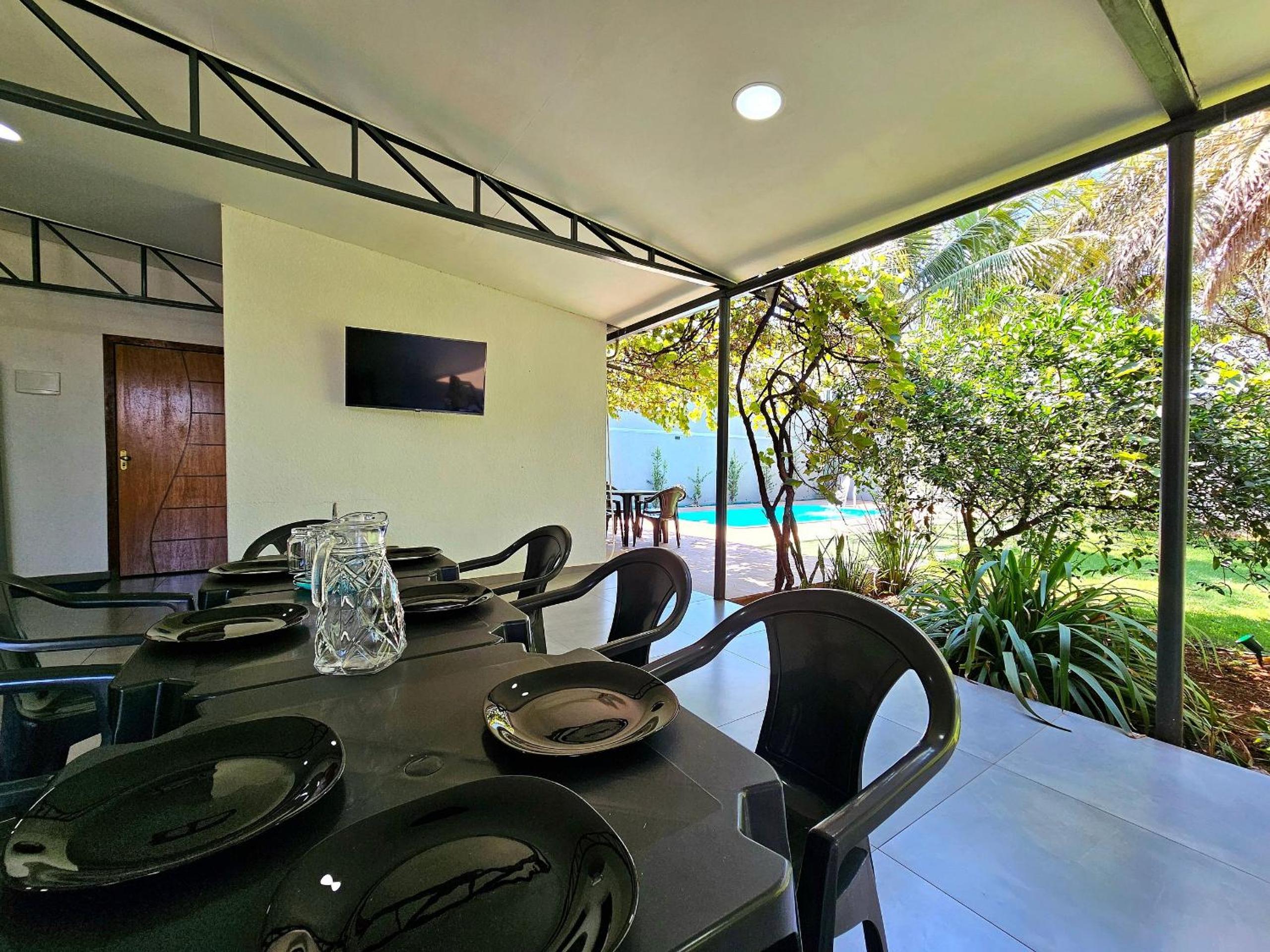 Casa 2 quartos 2 banheiros em meio a Área Verde