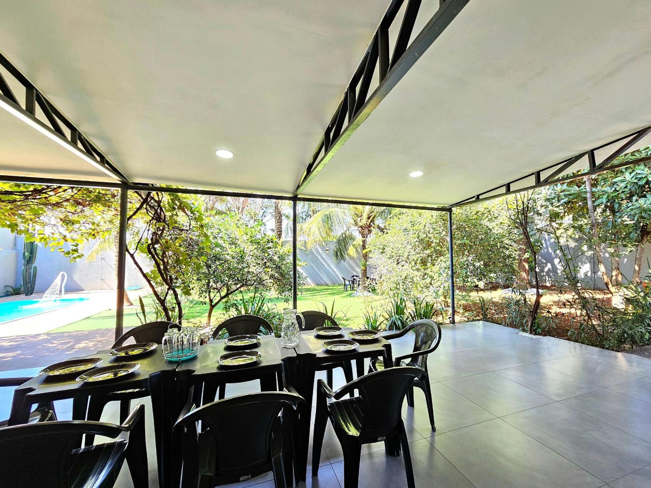 Casa 2 quartos 2 banheiros em meio a Área Verde