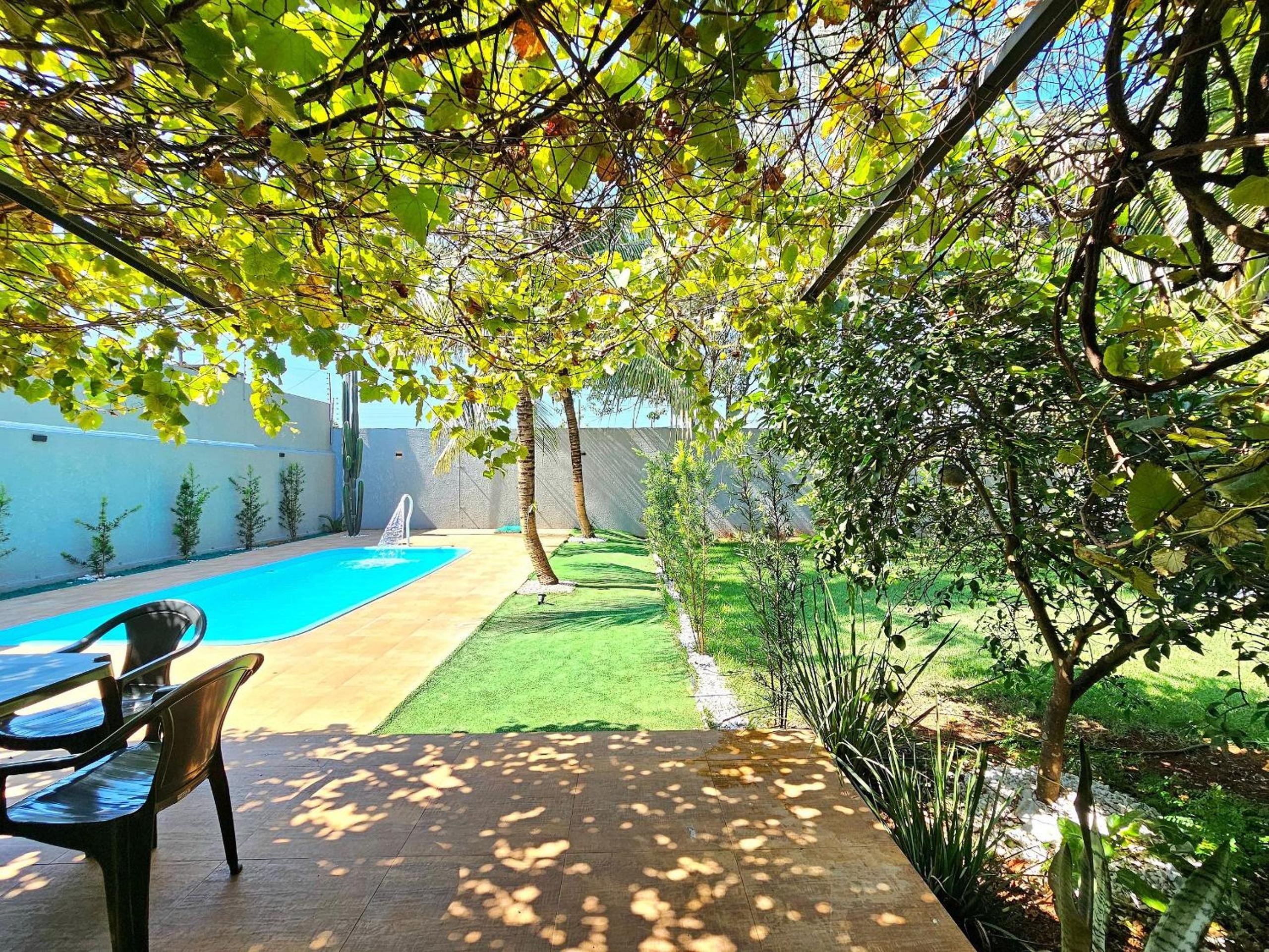 Casa 2 quartos 2 banheiros em meio a Área Verde