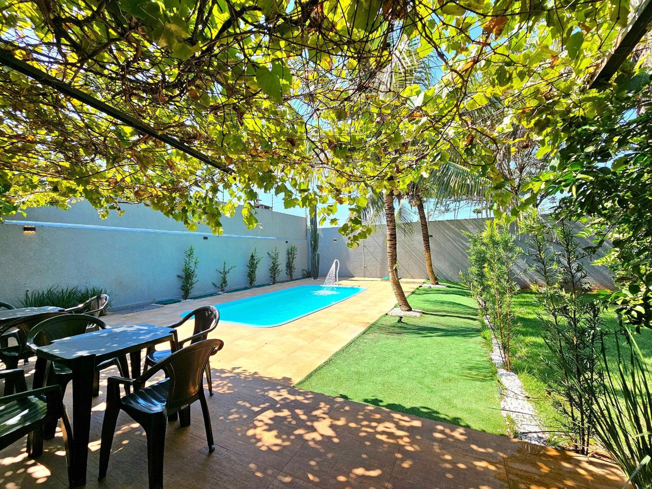Casa 2 quartos 2 banheiros em meio a Área Verde