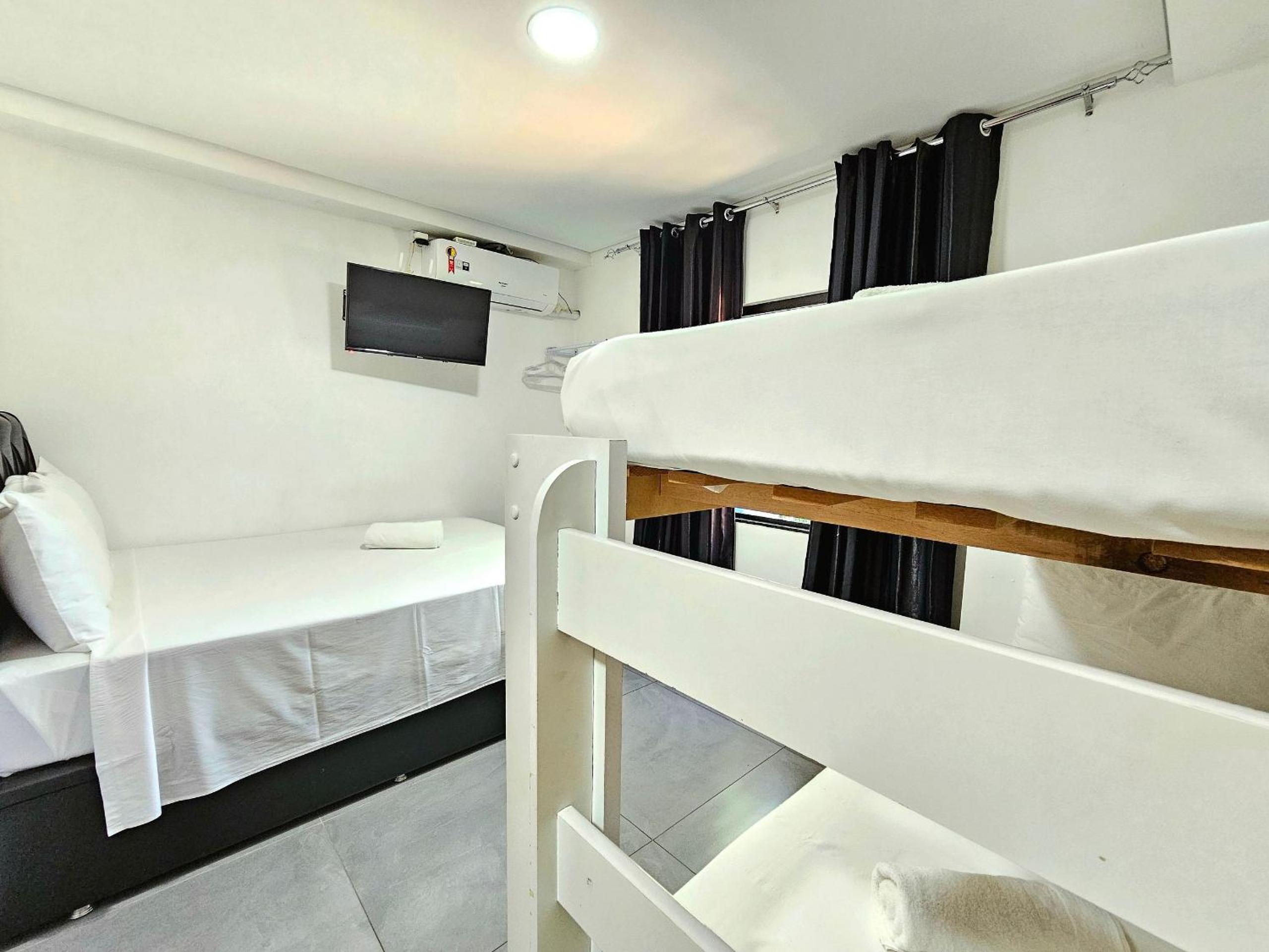 Casa 2 quartos 2 banheiros em meio a Área Verde
