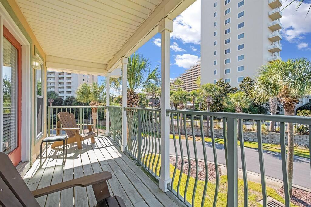 4 Br - 3 Ba Private Pool Putting Green view 4