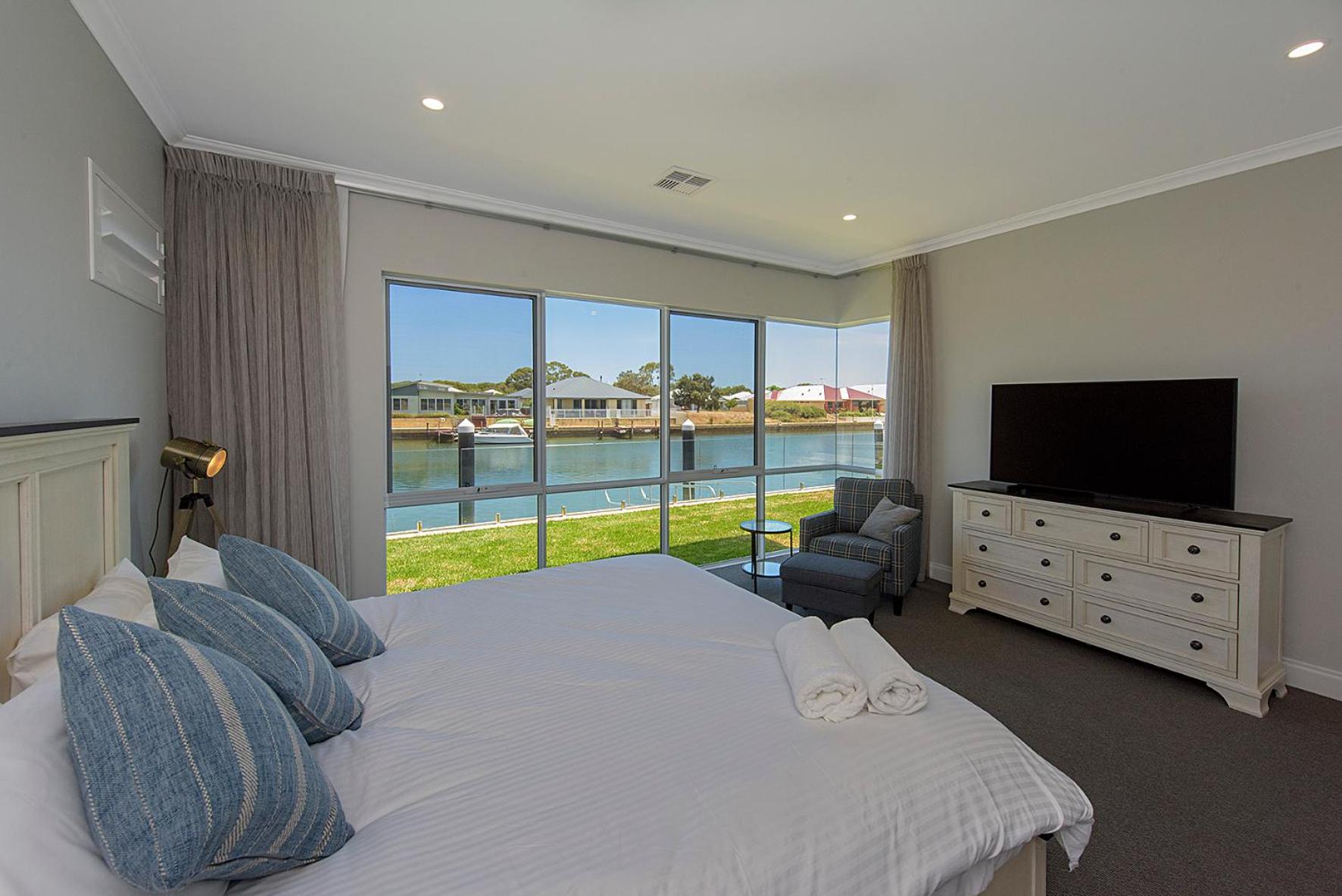 A Waterside Paradise - Geographe's Hidden Oasis
