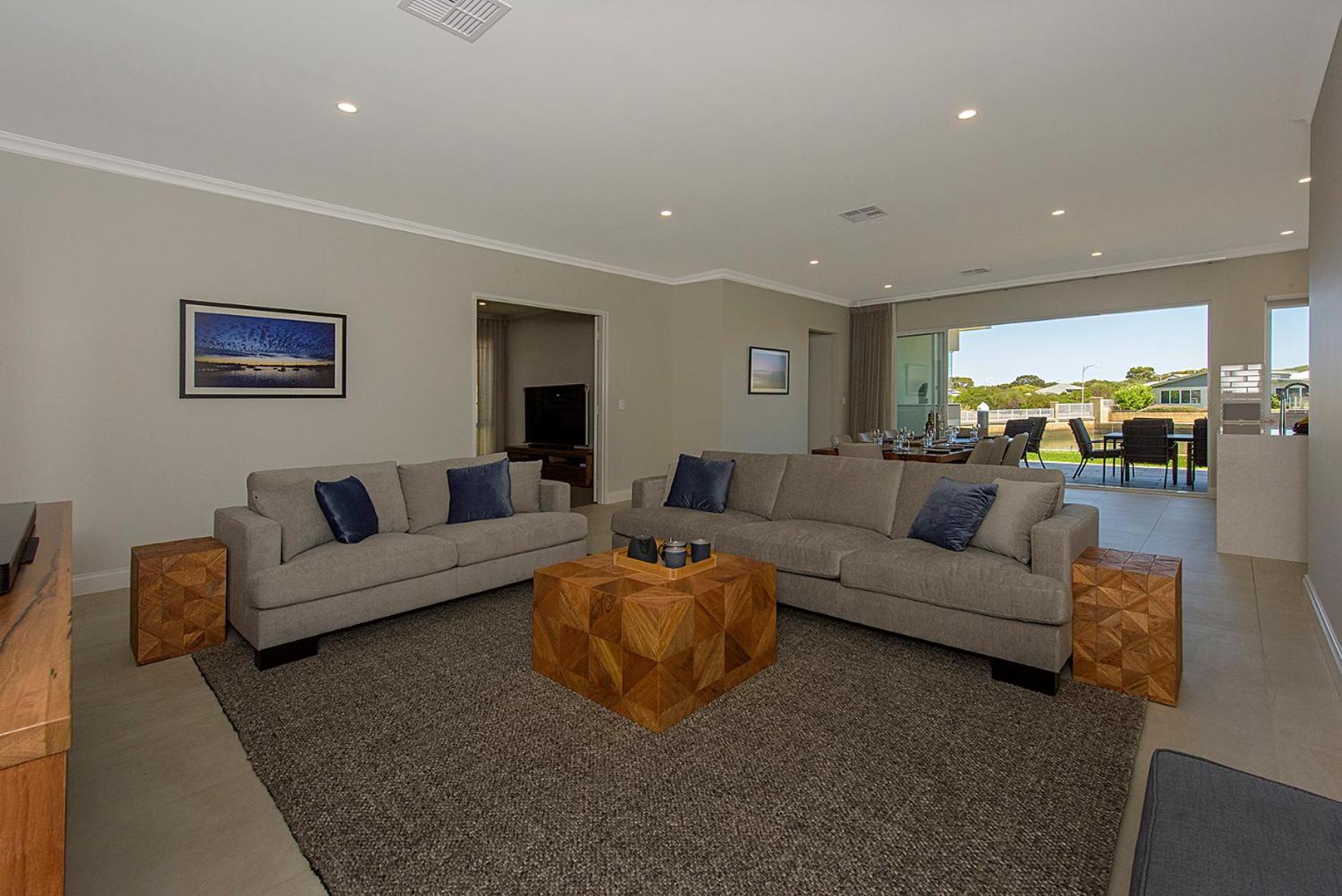 A Waterside Paradise - Geographe's Hidden Oasis