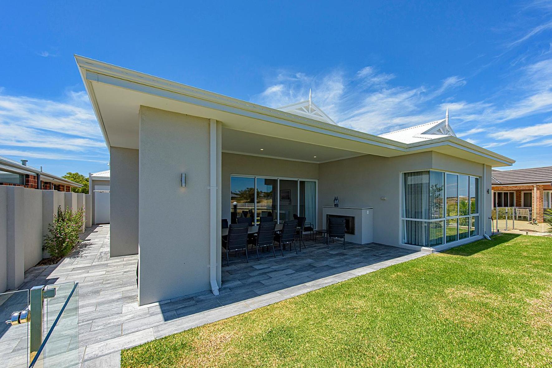 A Waterside Paradise - Geographe's Hidden Oasis