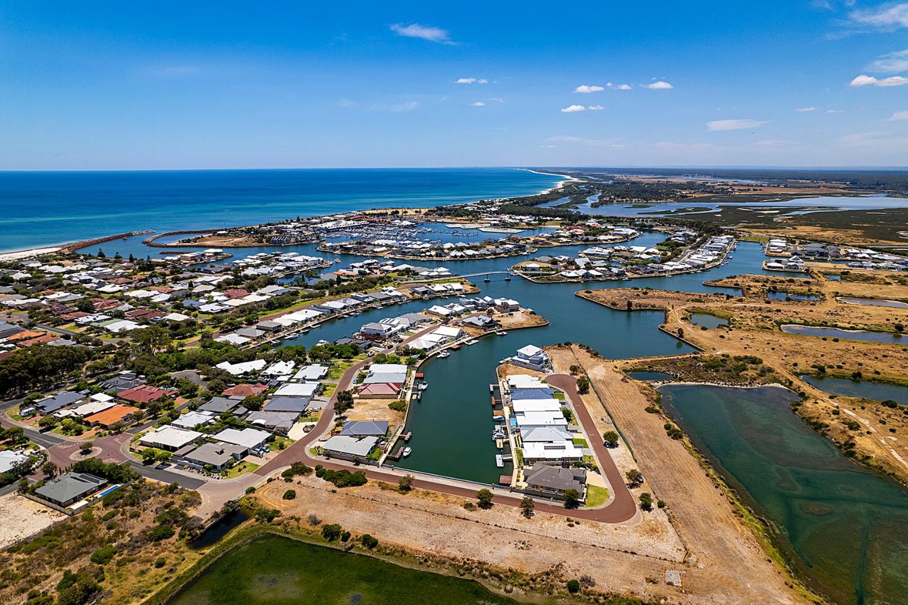 A Waterside Paradise - Geographe's Hidden Oasis