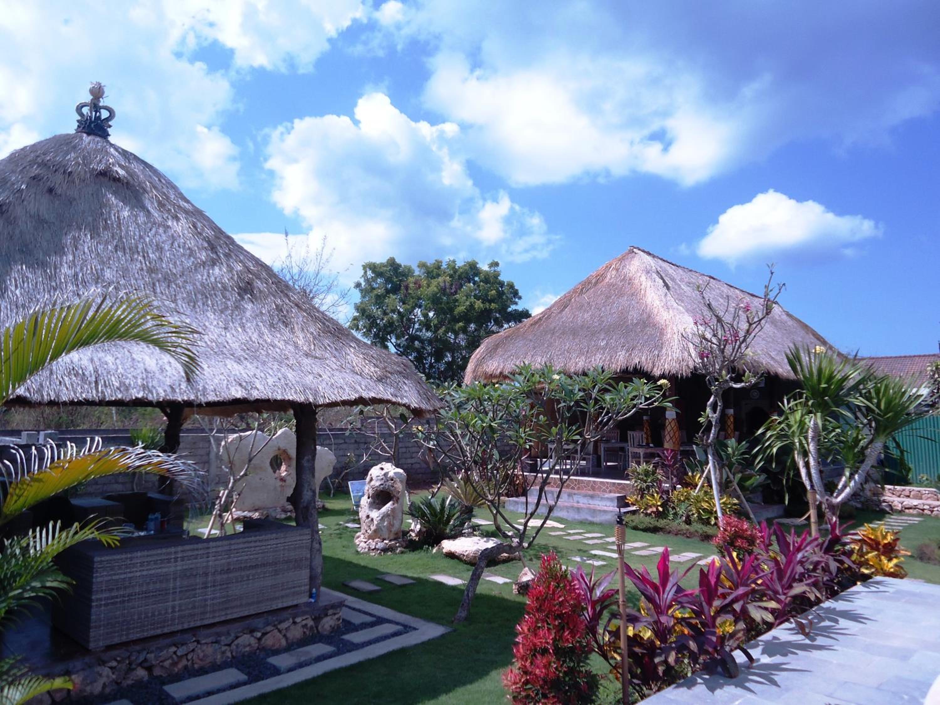 Harta Lembongan Villas