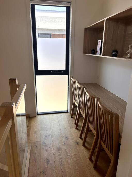 Four-Bedroom Town House in Port Melbourne