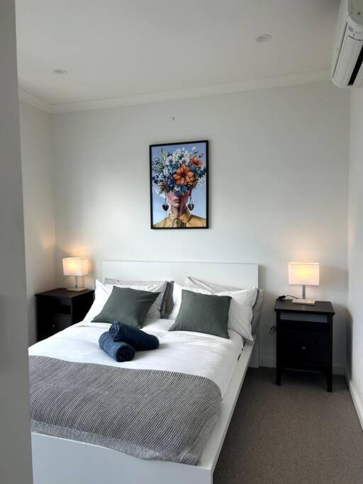 Four-Bedroom Town House in Port Melbourne