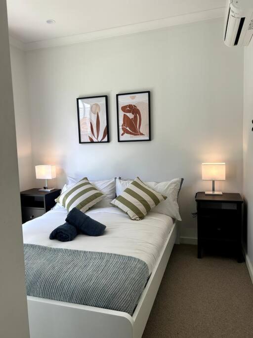 Four-Bedroom Town House in Port Melbourne