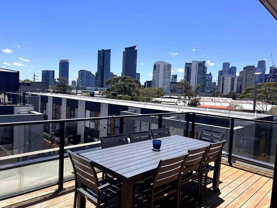 Four-Bedroom Town House in Port Melbourne