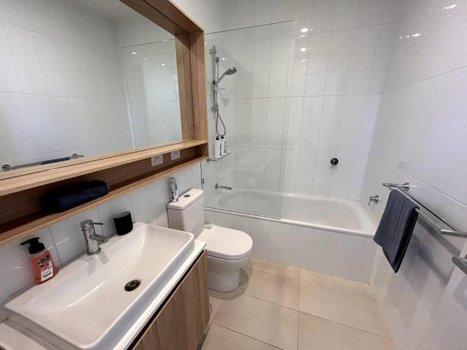 Four-Bedroom Town House in Port Melbourne