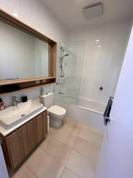 Four-Bedroom Town House in Port Melbourne