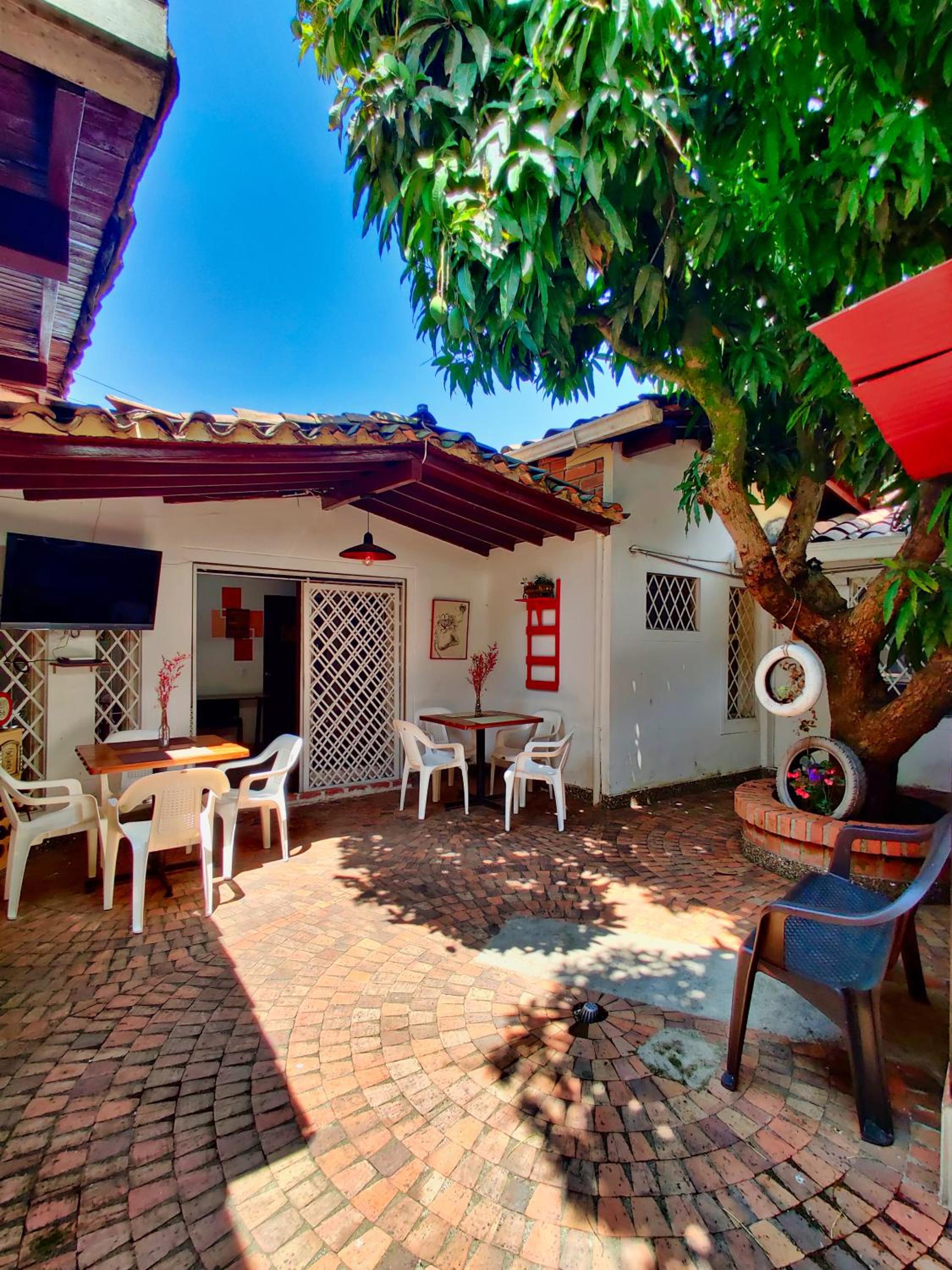 Lady Mom Hostal