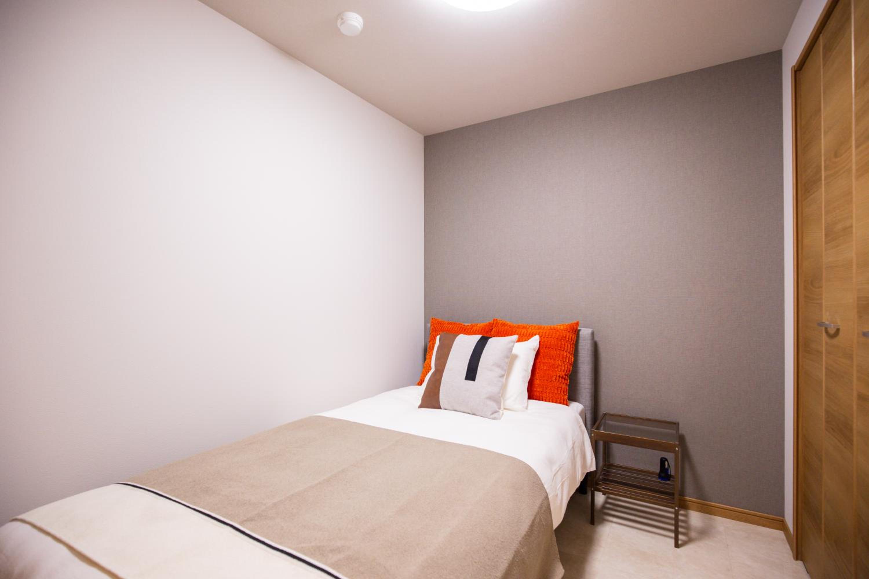 Ekimae apartment