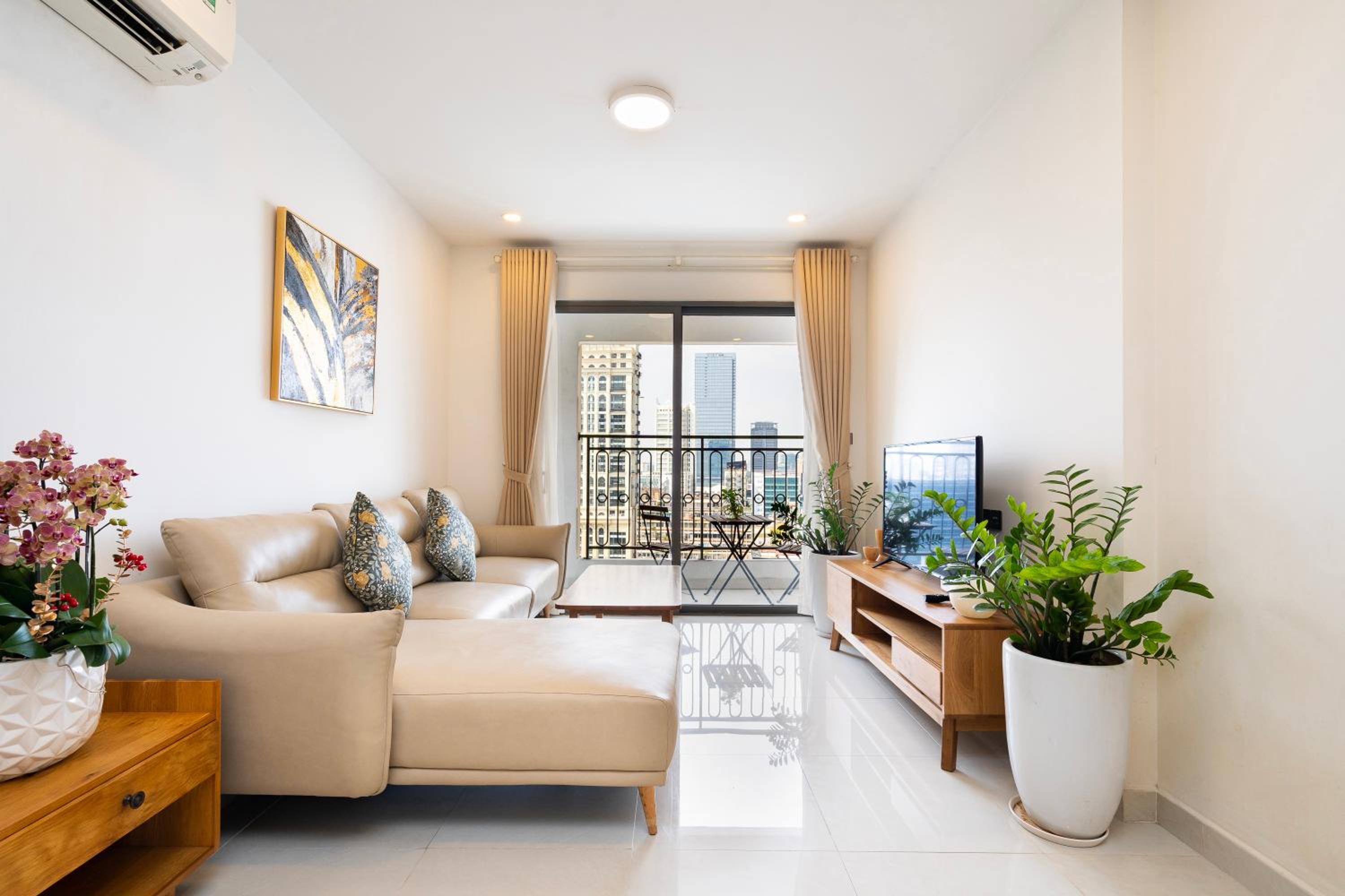 Melody Apartment - SAIGON ROYAL Building