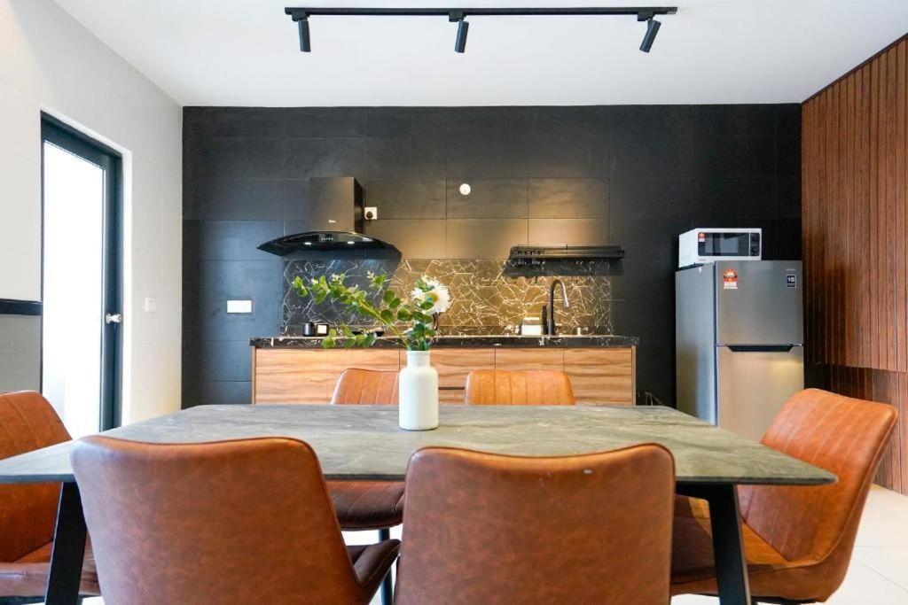 KL Condo Ampang Embassy 2B2R, Wi-Fi