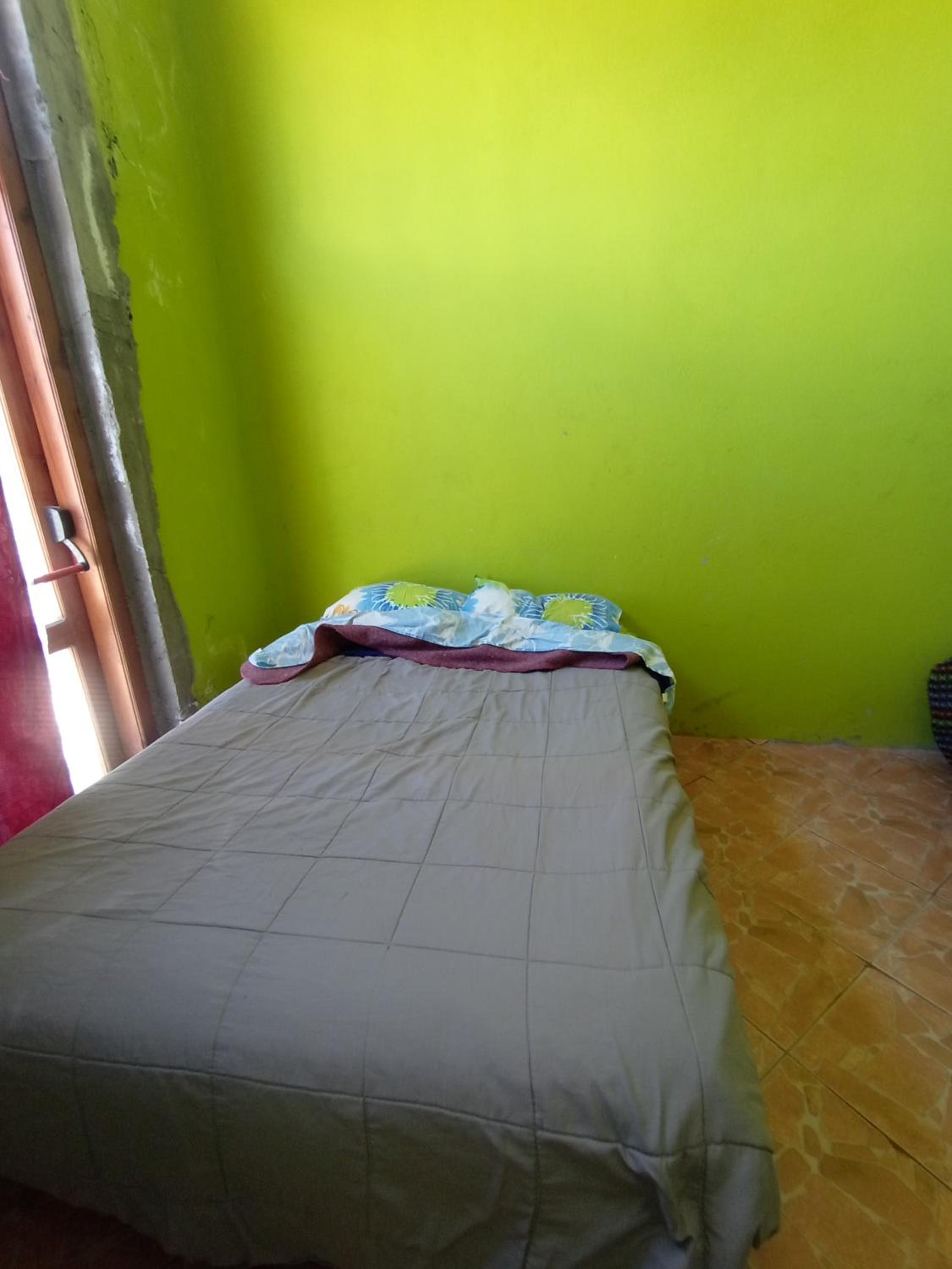 Camas para descansar en habitación compartida