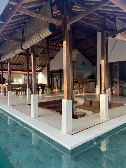 Villa Joglo Catalina