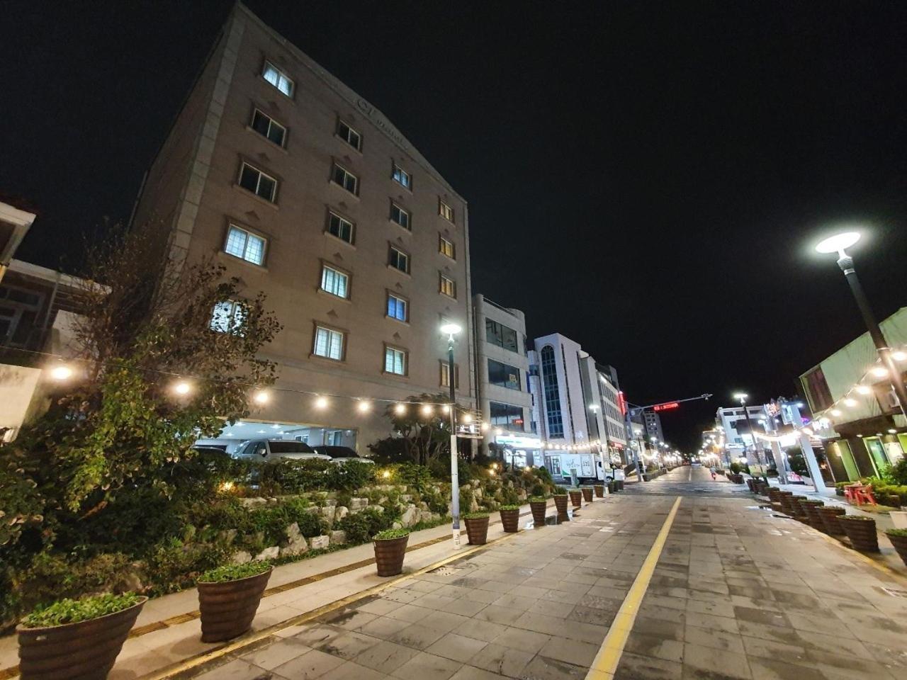 CF Motel view 4