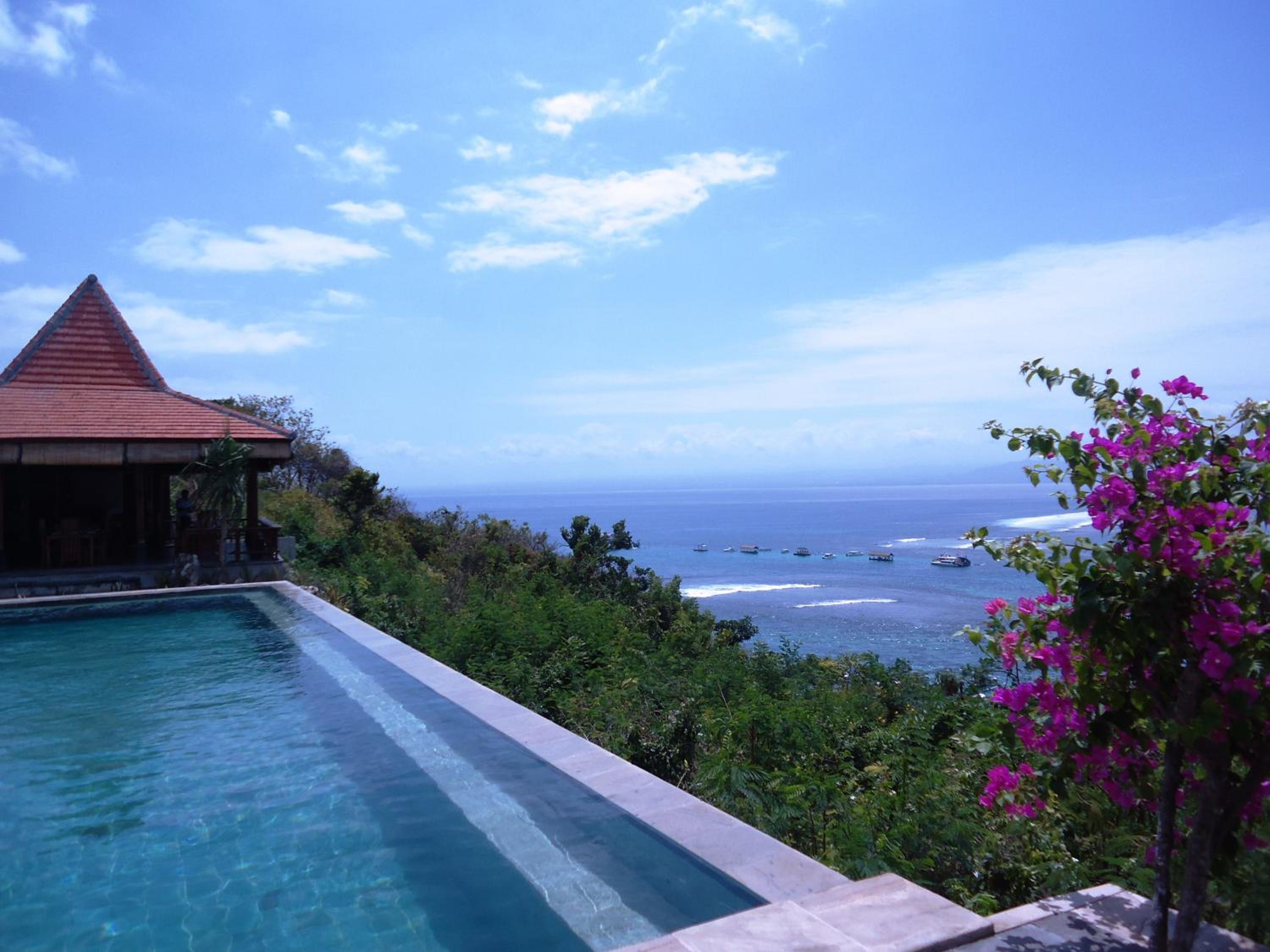 Lembongan Cliff Villas