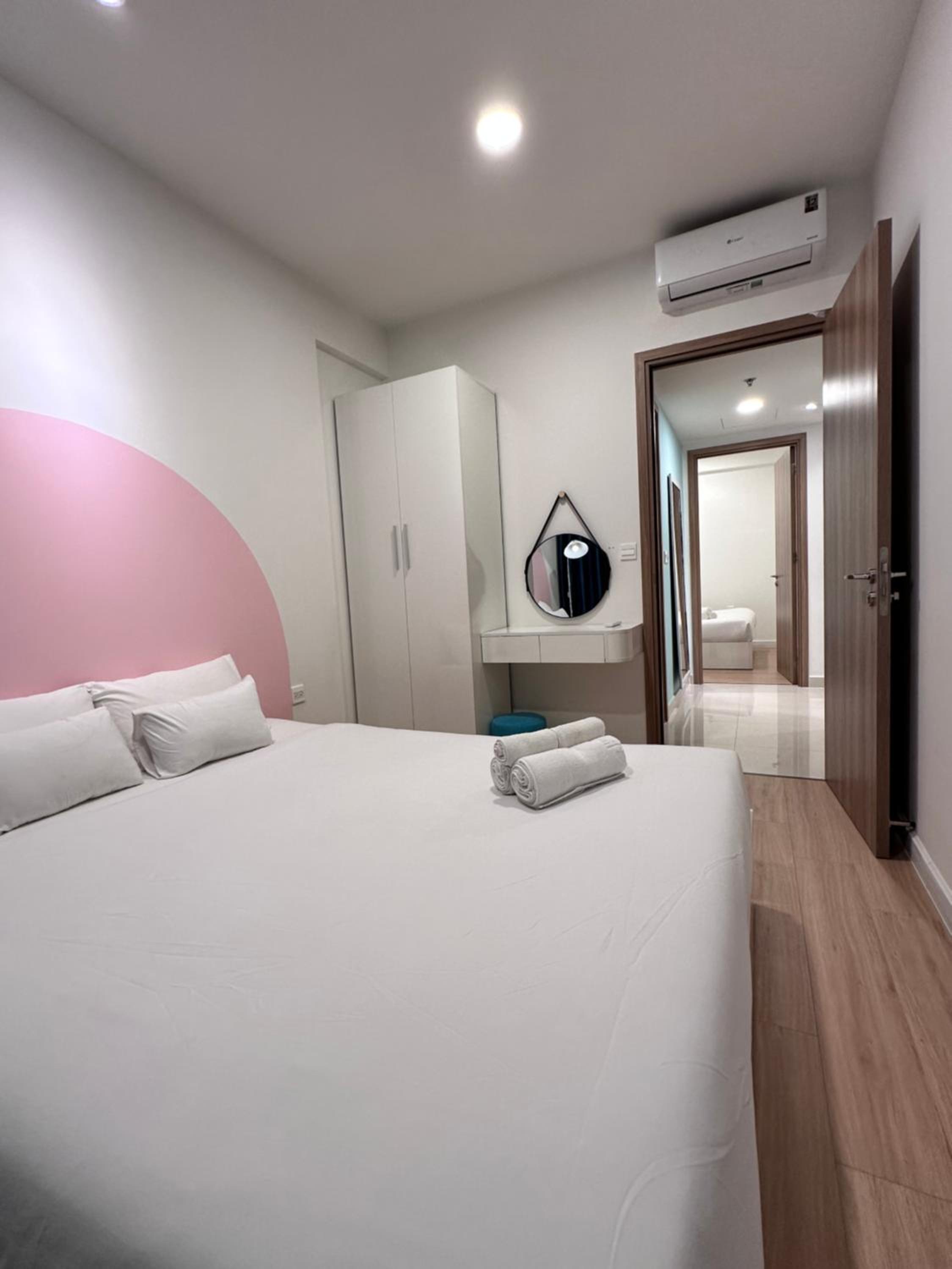 QUACH’ HAPPY HOUSE LUXURY 2BRS APARTMENT