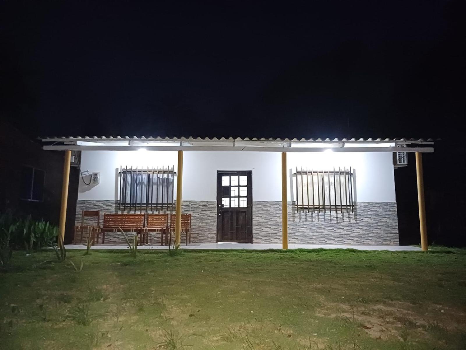 Cabaña Moñitos cerca al mar e Isla Fuerte