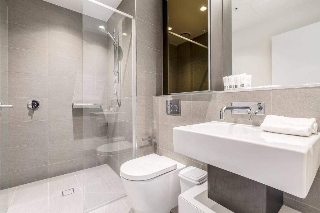 Brand New Apt in Best CBD Area! 71sqm, Green view
