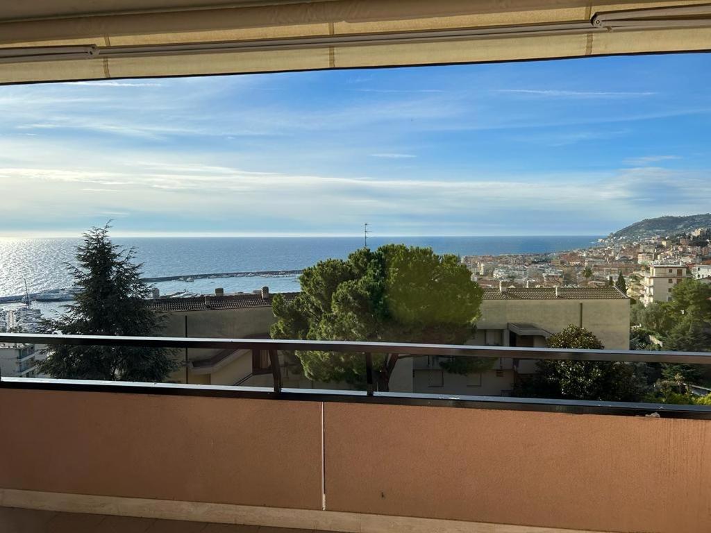 Sanremo ViP - Sea view - Pool & Tennis - Free parking view 2