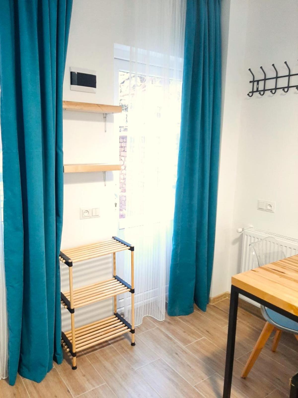 Style Apartment with Courtyard