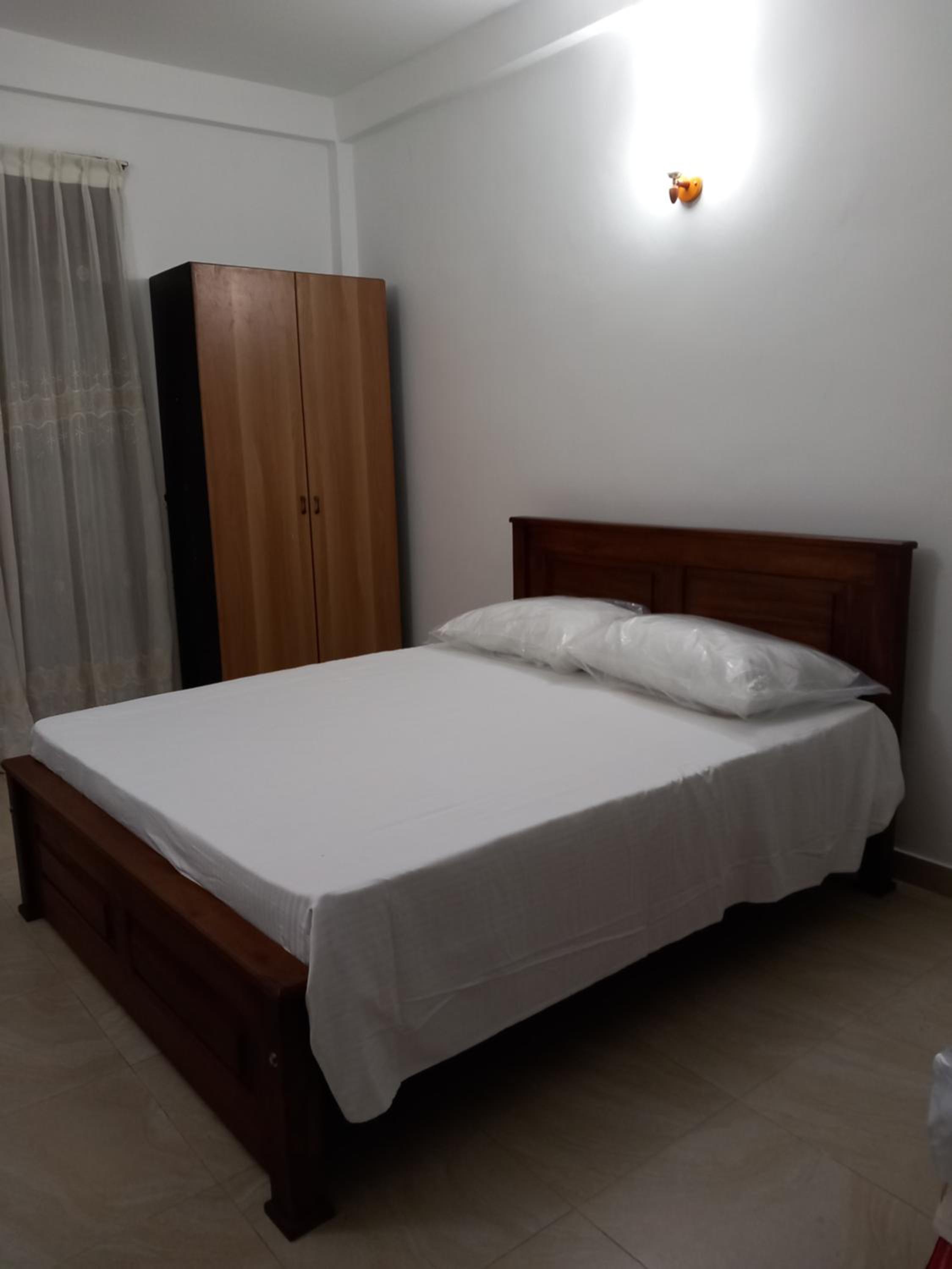 Dahamdinu Guest house