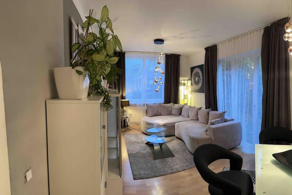 Haus Schmidhuber Ferienwohnung 1 mit 2 Schlafzimmern und Terrasse