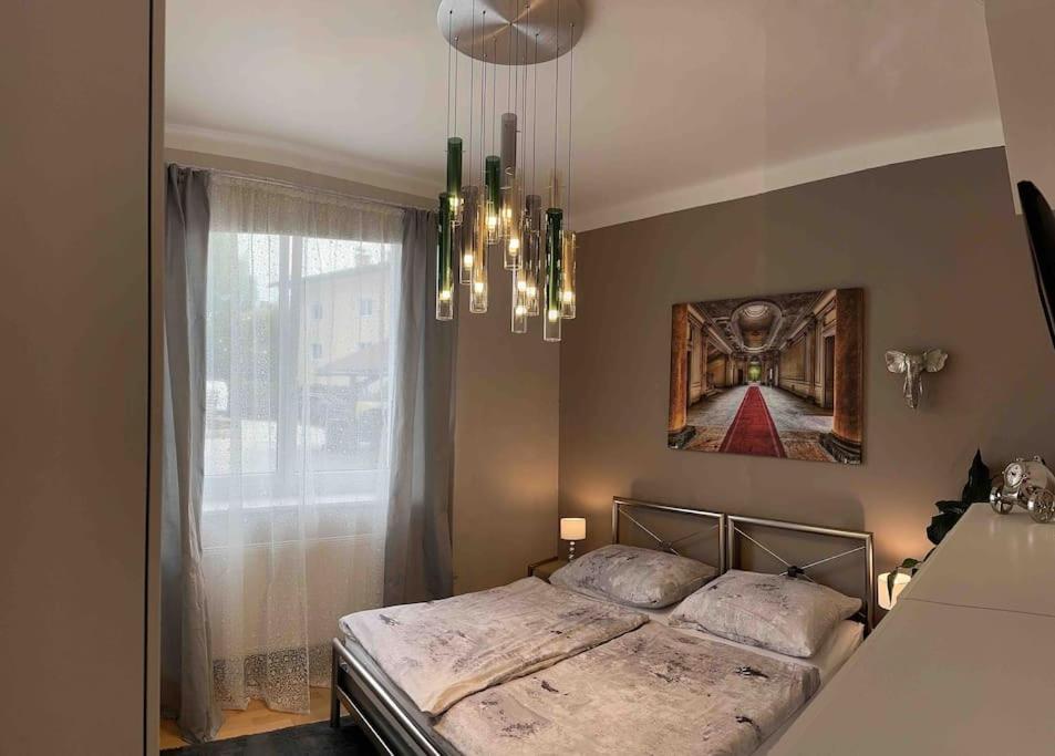 Haus Schmidhuber Ferienwohnung 1 mit 2 Schlafzimmern und Terrasse