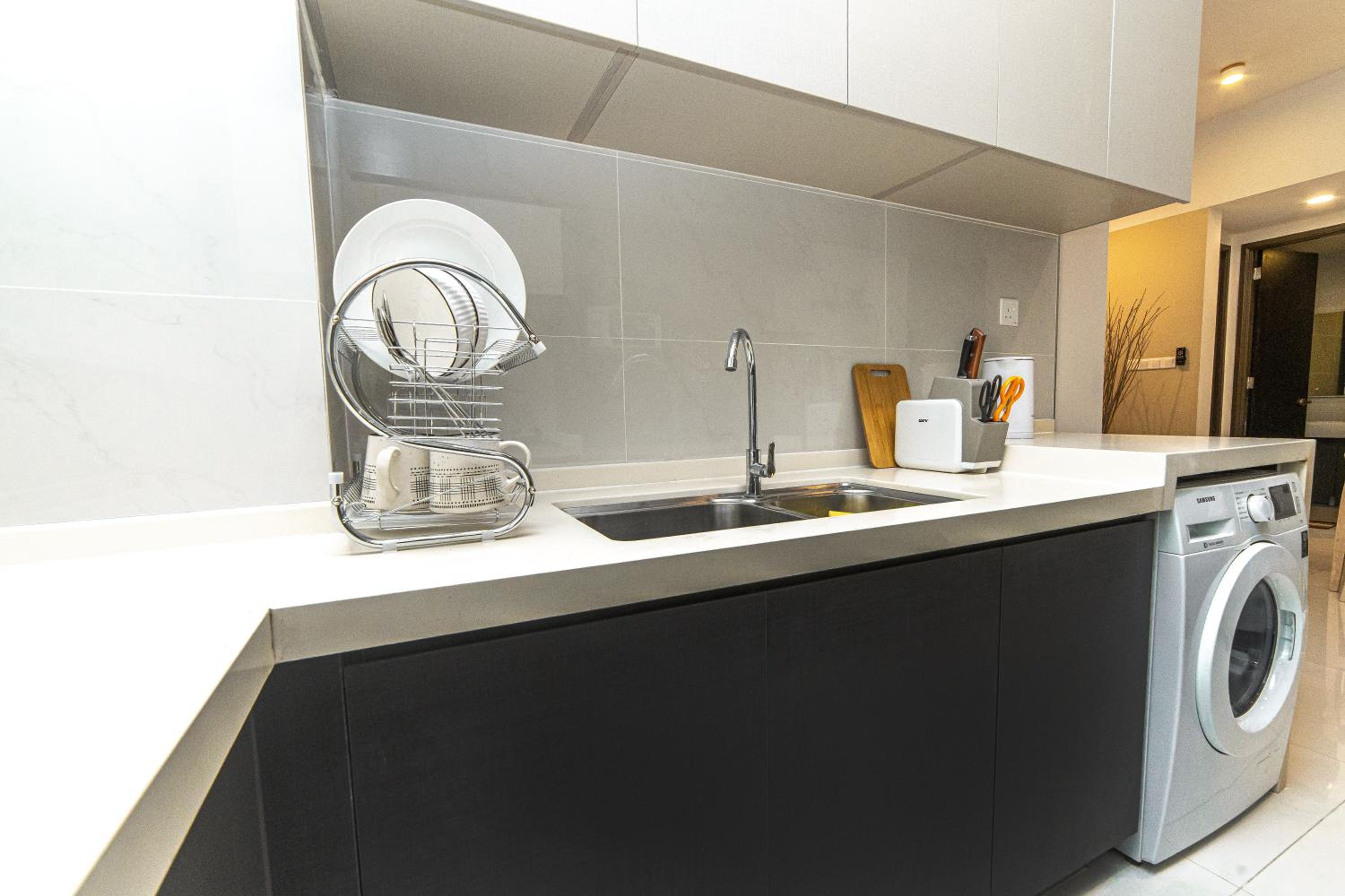Dangabay Citrus Comforts 2Br 4Pax Baypoint by Our Stay