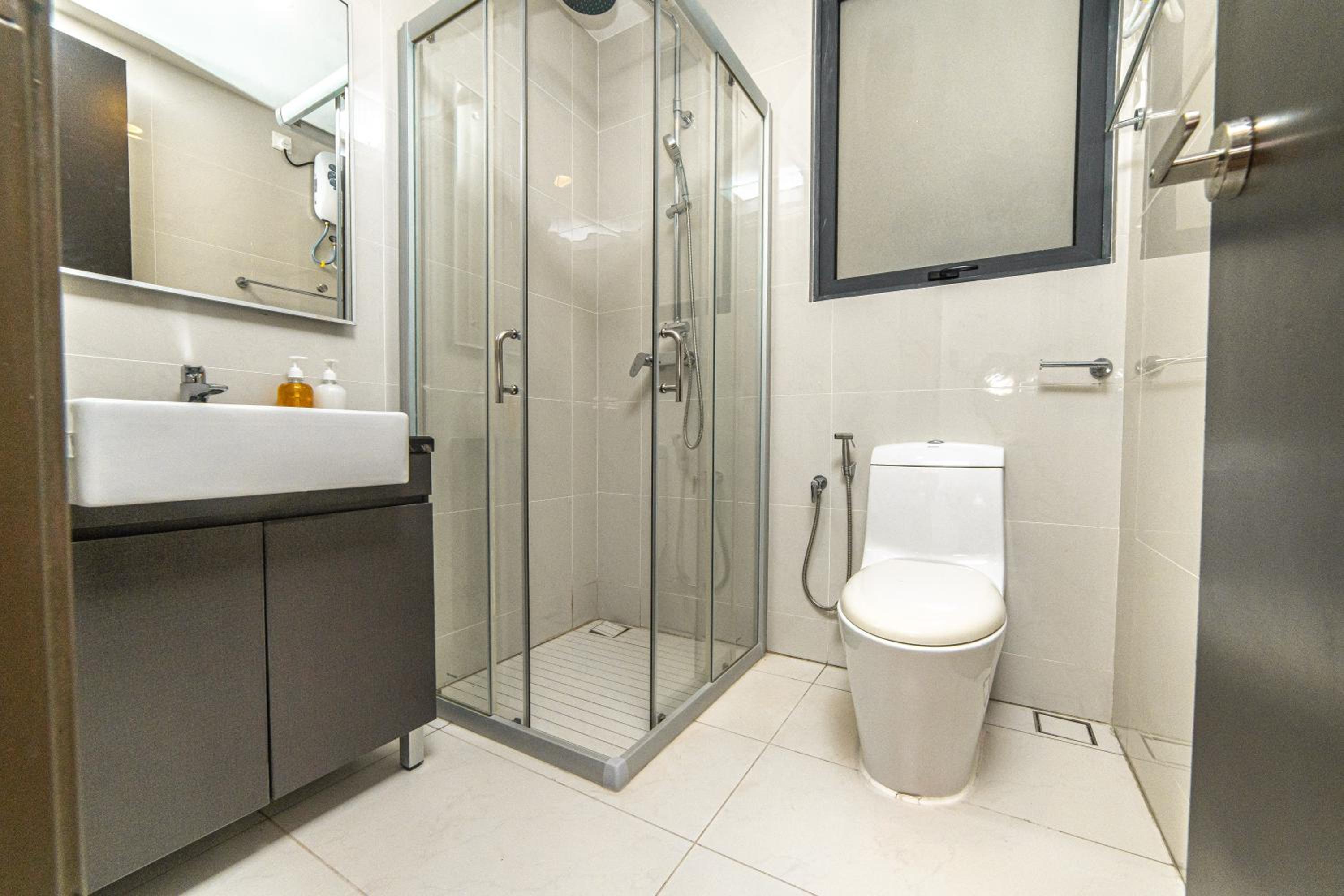 Dangabay Citrus Comforts 2Br 4Pax Baypoint by Our Stay