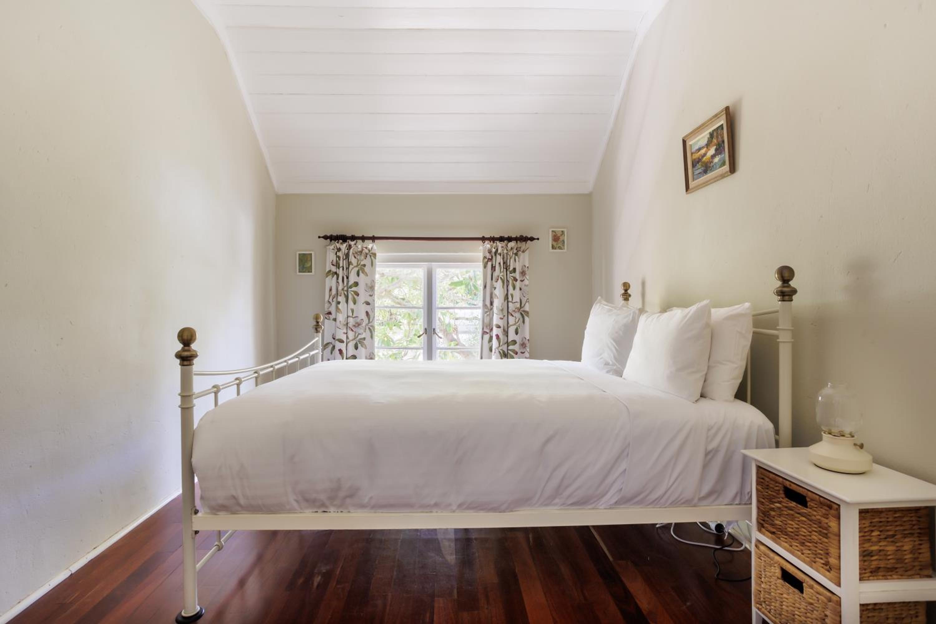 Wollaston House by the BnB Collection