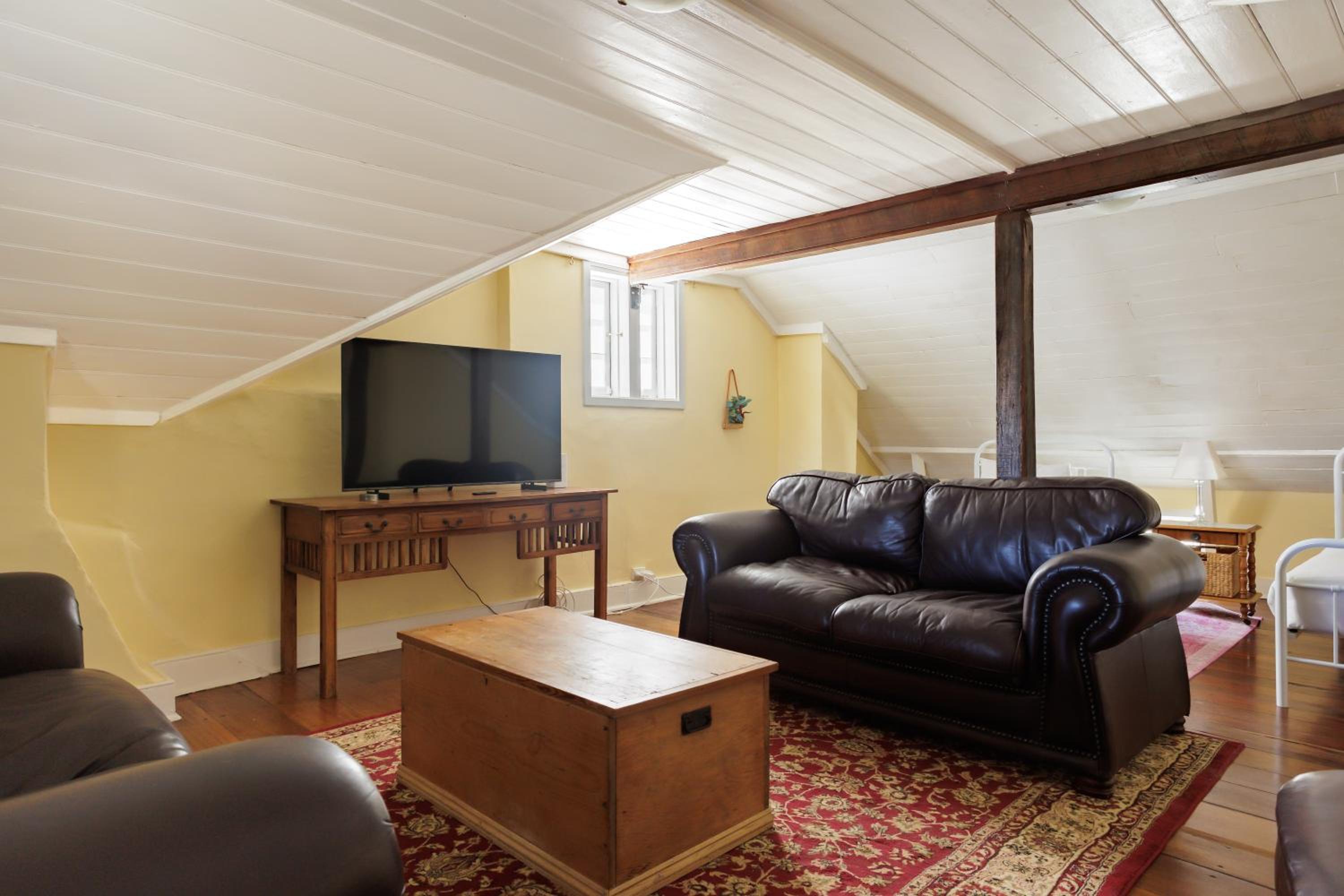 Wollaston House by the BnB Collection