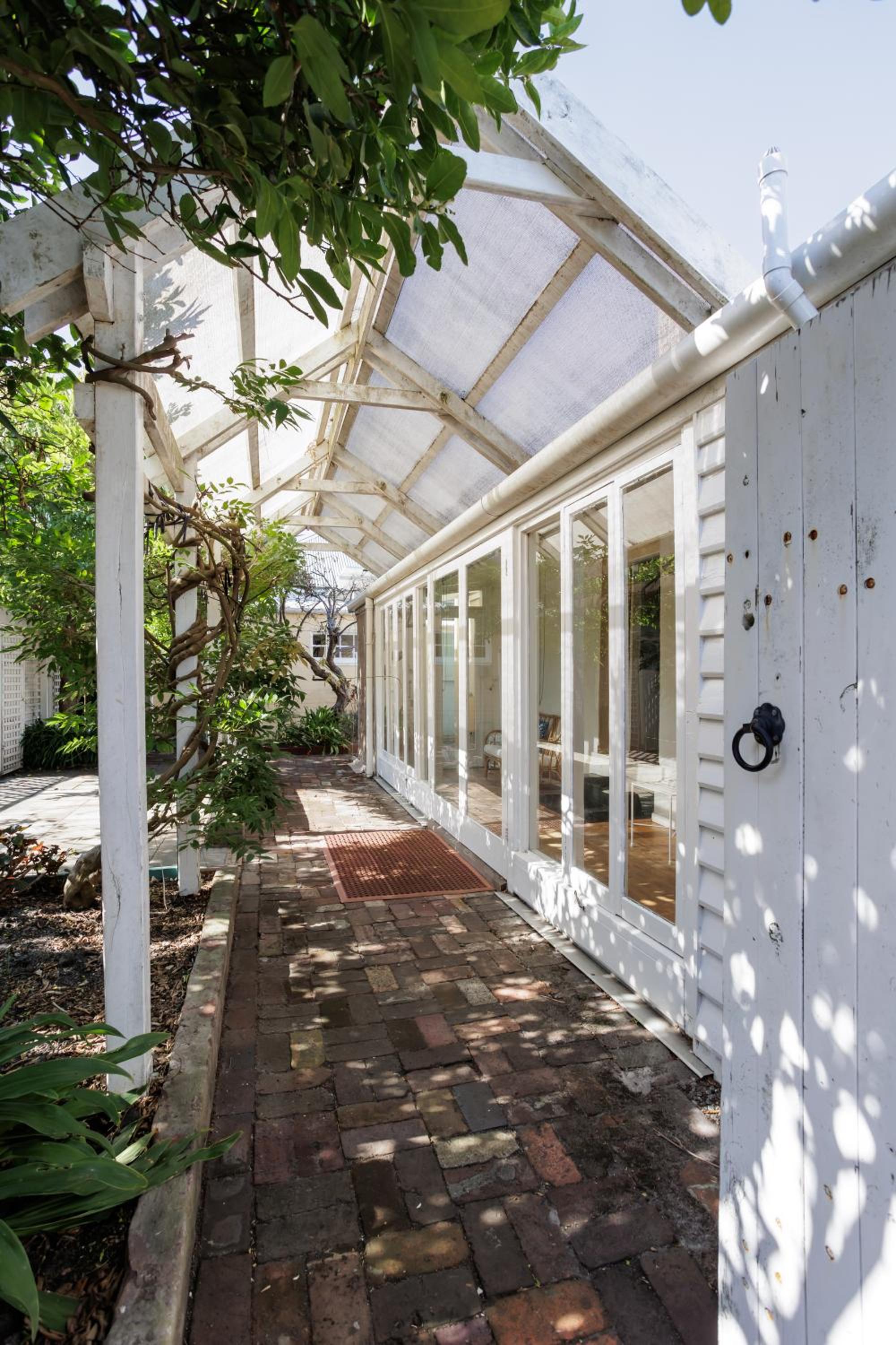 Wollaston House by the BnB Collection