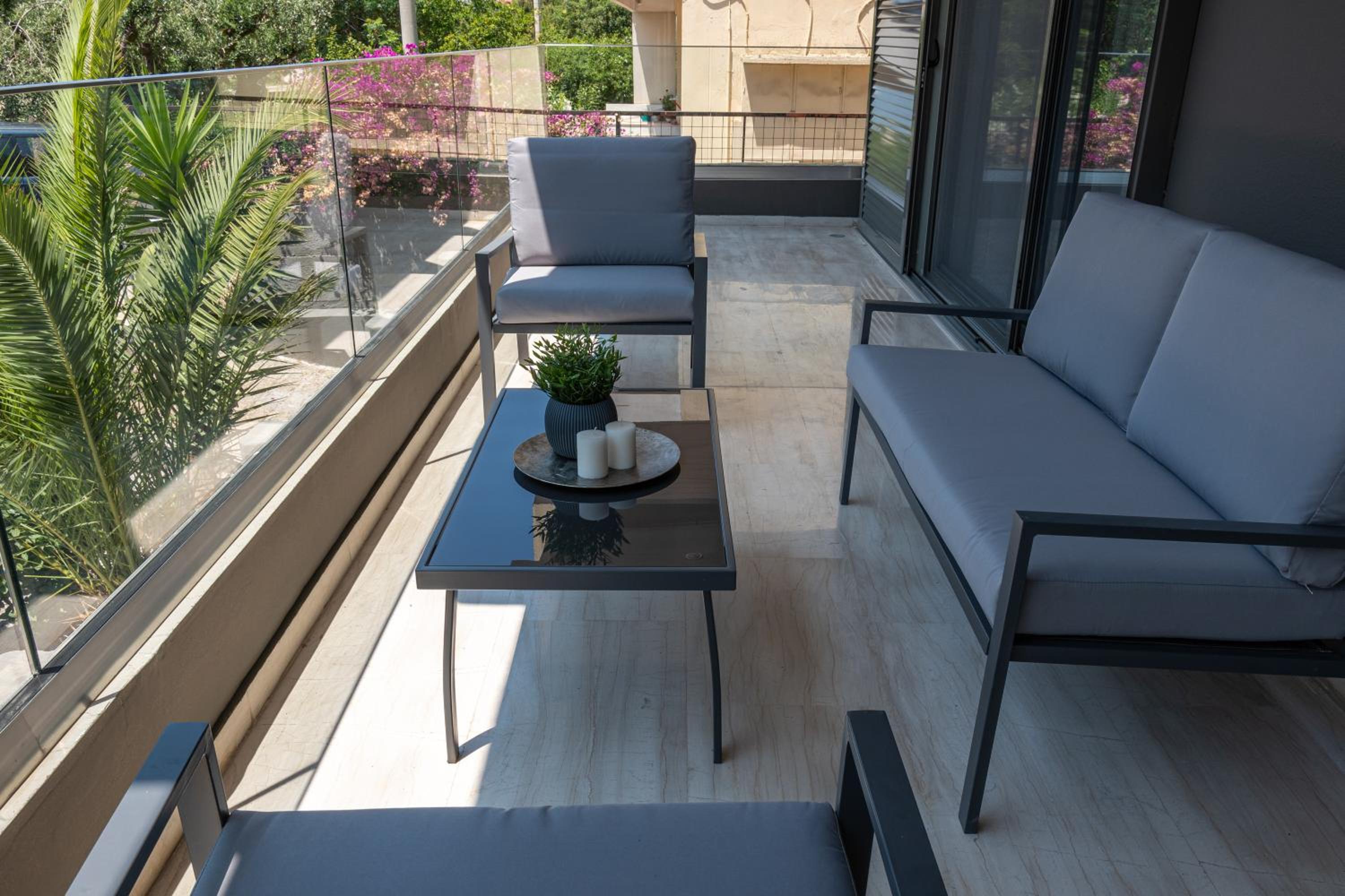 Greyt Apartments Glyfada
