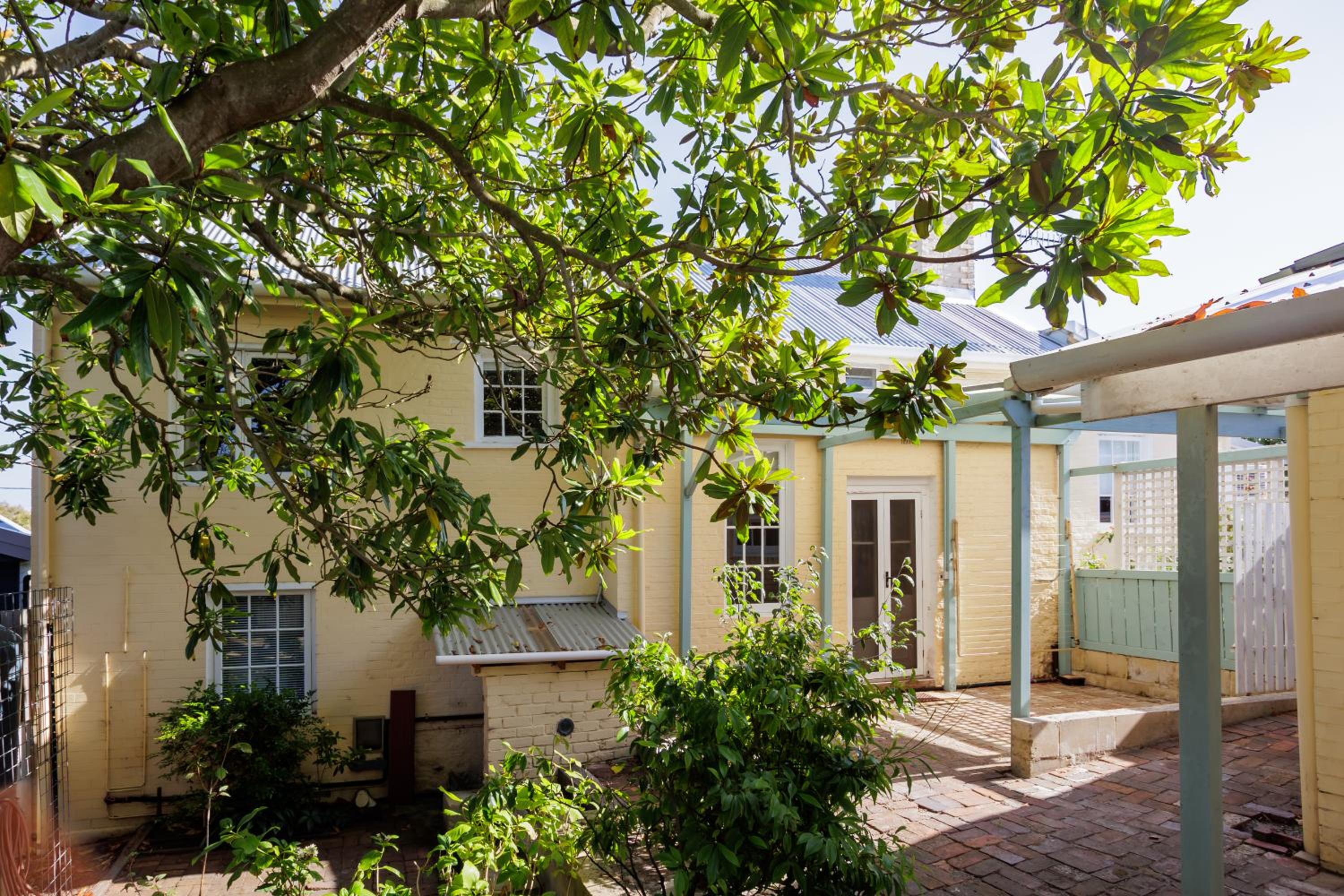 Wollaston House by the BnB Collection