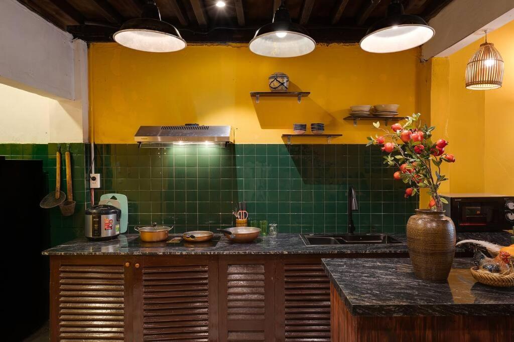 Ben Thanh Vietnamese cultural house by SSens Homes