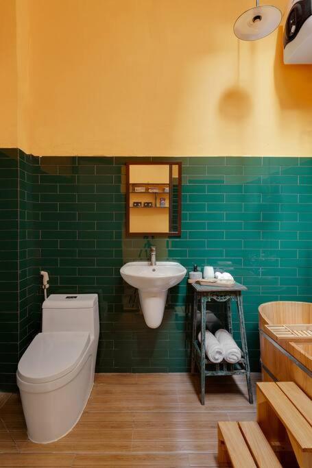 Ben Thanh Vietnamese cultural house by SSens Homes