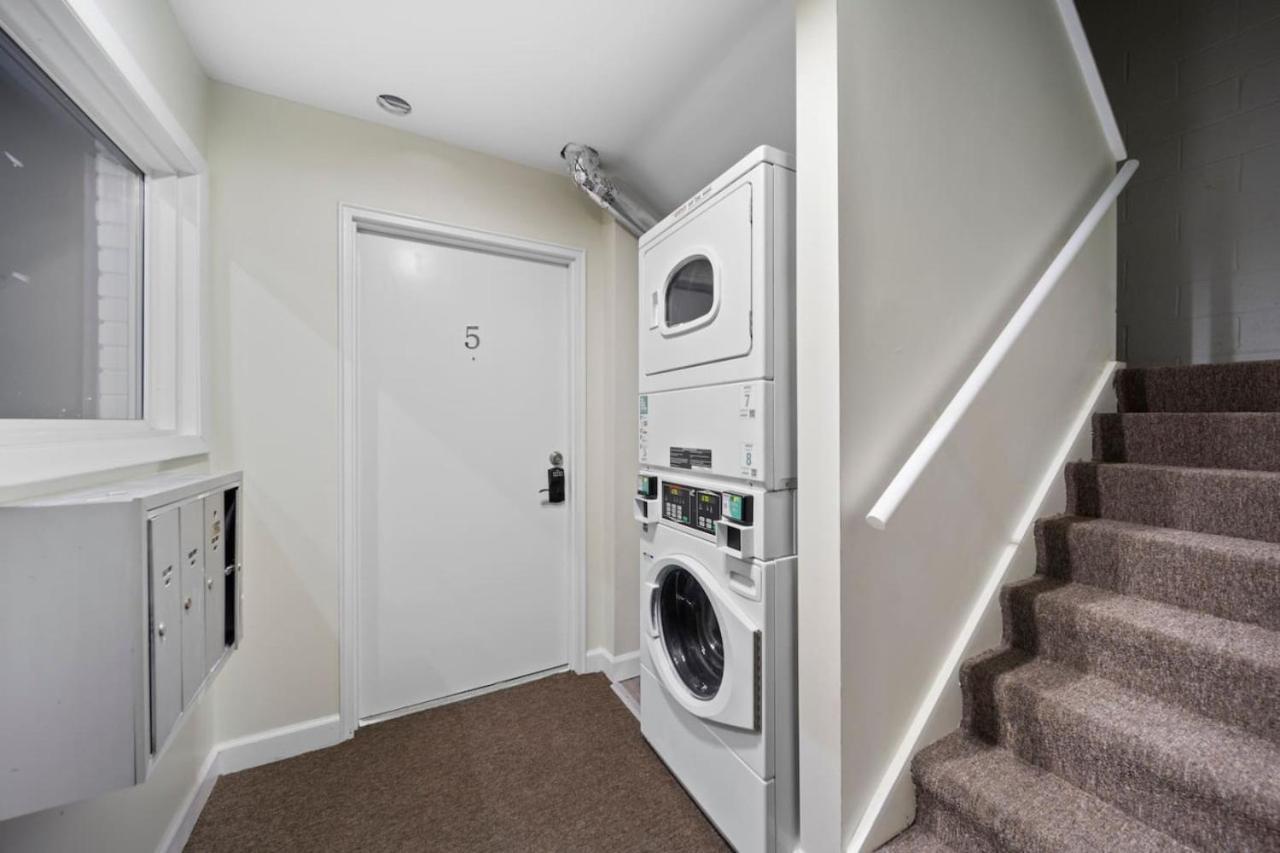 New 1BD Apartment Near Ferndale view 2