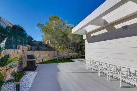 Villa de Lujo c/ Piscina Climatizada, las Colinas